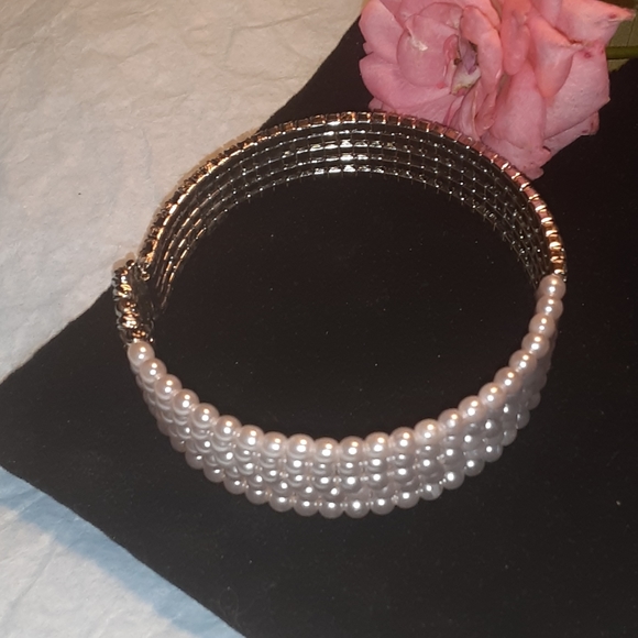 🤍NWT Multi Layer Braclet 3 for$30🤍 - Picture 4 of 8